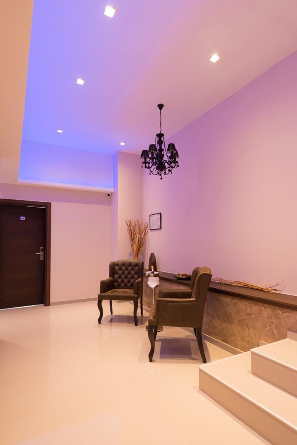 Hotel Crystal Pecinci المظهر الخارجي الصورة