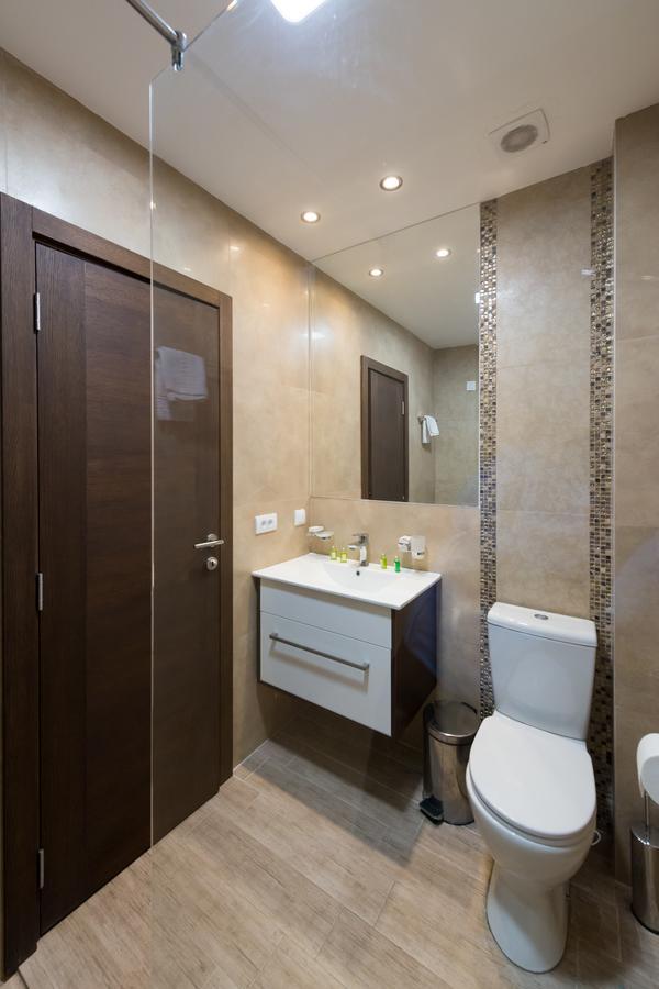 Hotel Crystal Pecinci المظهر الخارجي الصورة