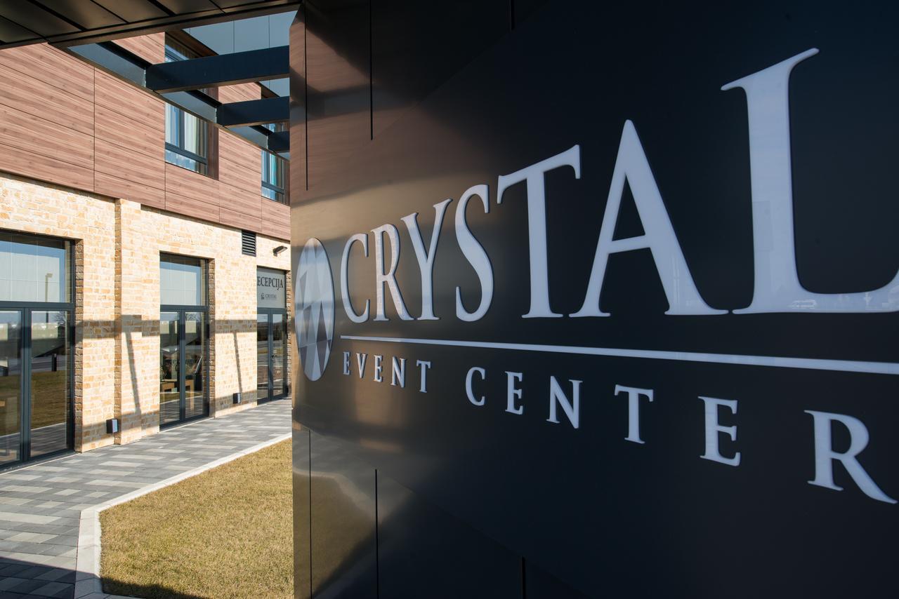 Hotel Crystal Pecinci المظهر الخارجي الصورة