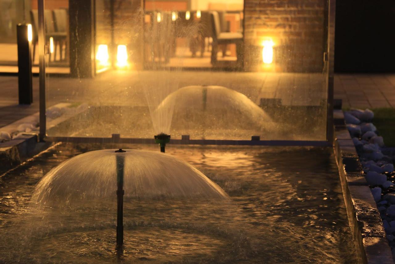 Hotel Crystal Pecinci المظهر الخارجي الصورة