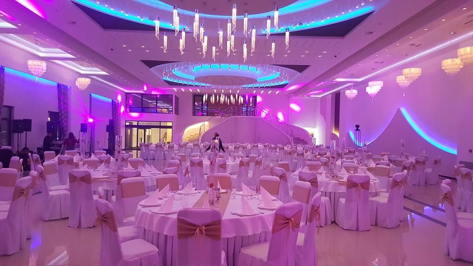 Hotel Crystal Pecinci المظهر الخارجي الصورة