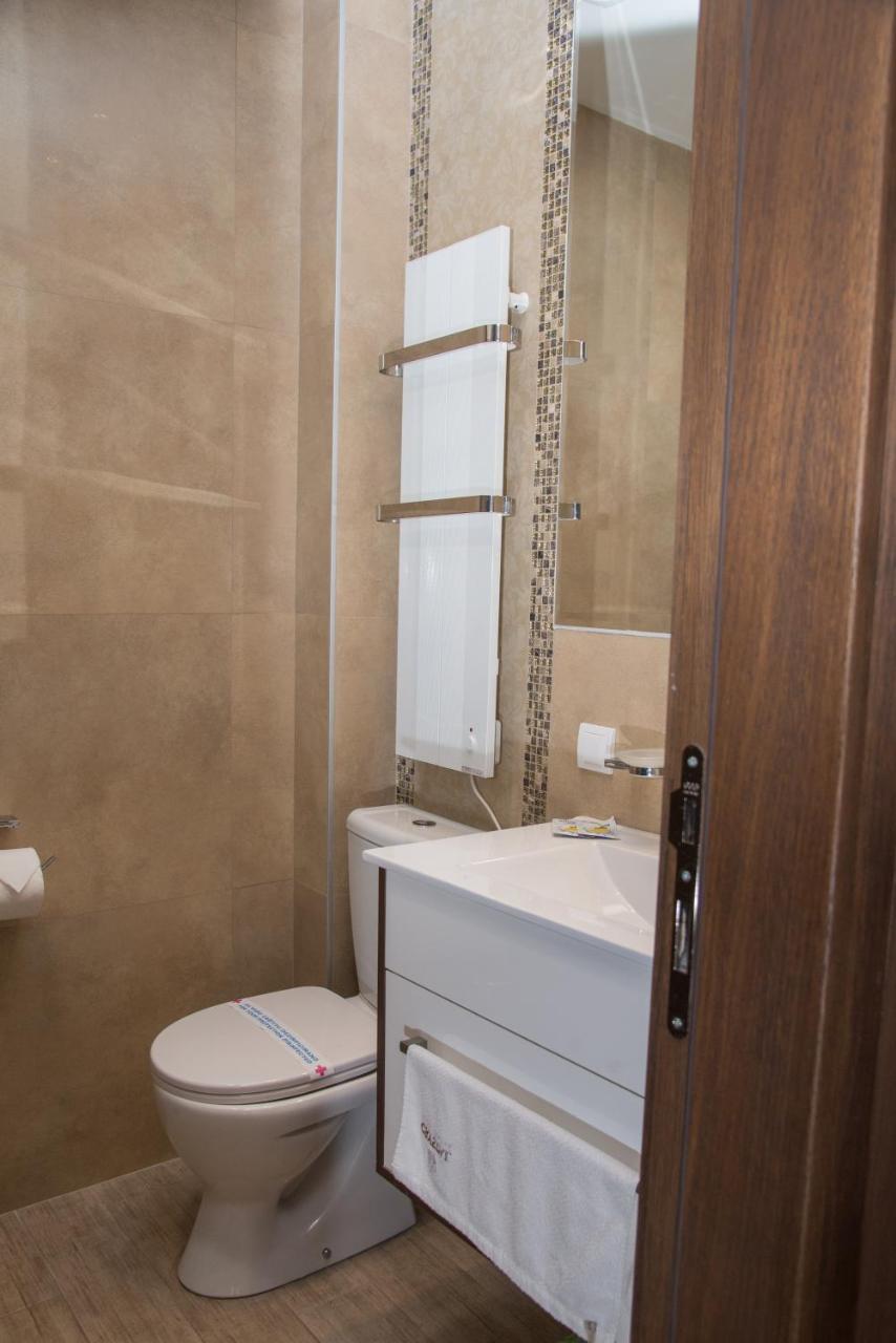 Hotel Crystal Pecinci المظهر الخارجي الصورة