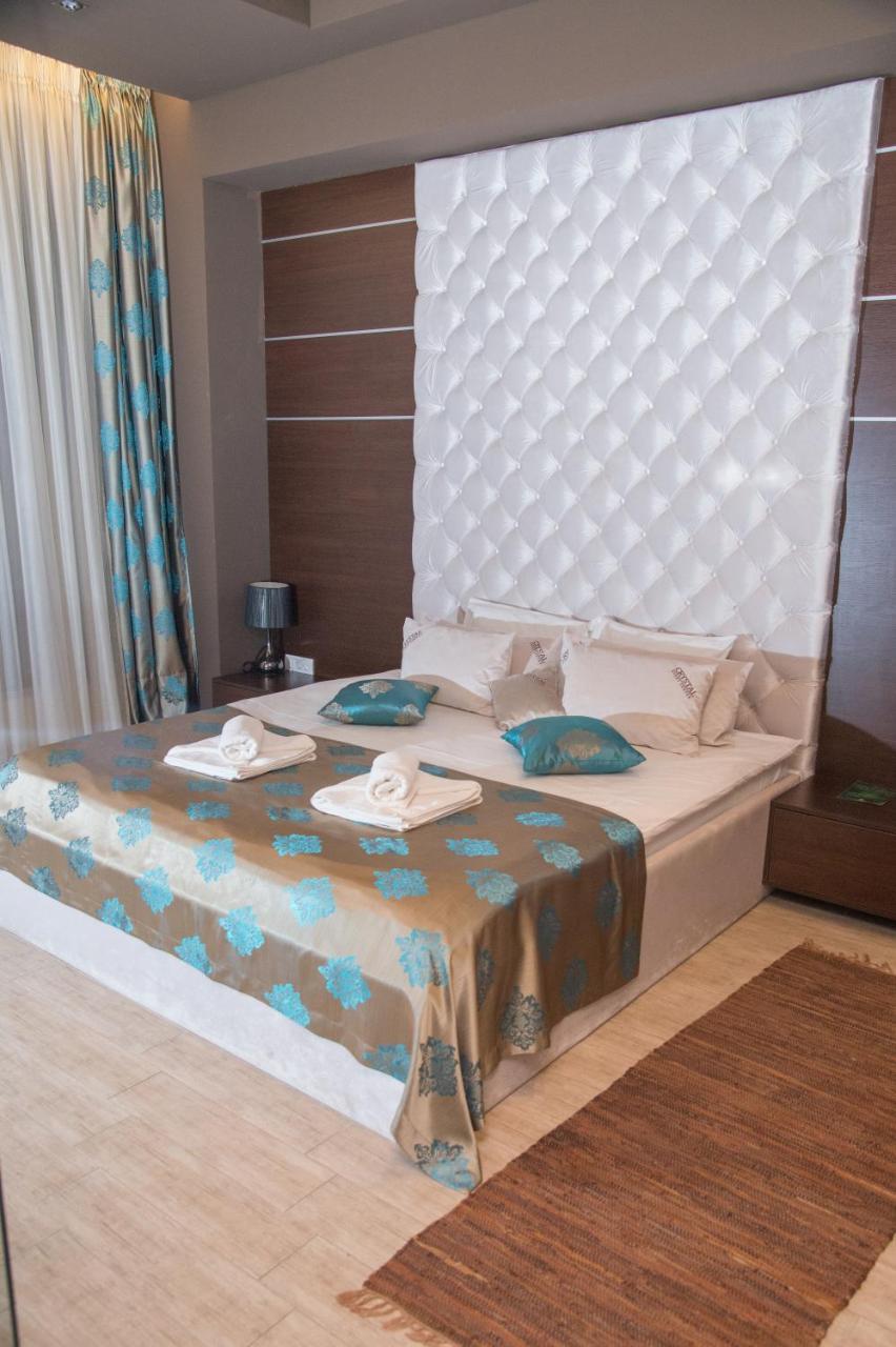 Hotel Crystal Pecinci المظهر الخارجي الصورة